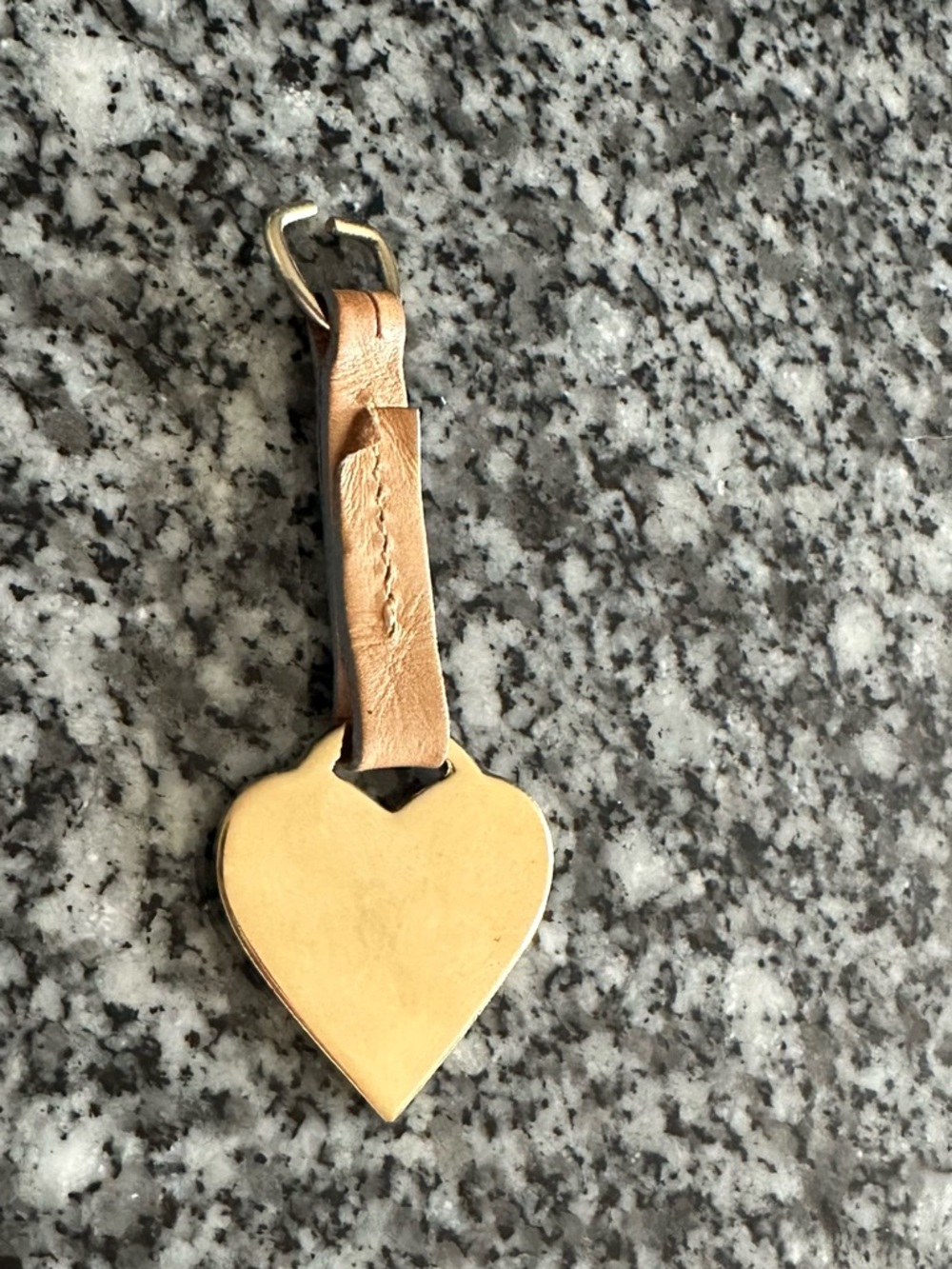 Vintage 2000’s Dooney & Bourke Pink Heart Keychain - Iconic - Picture 3 of 3
